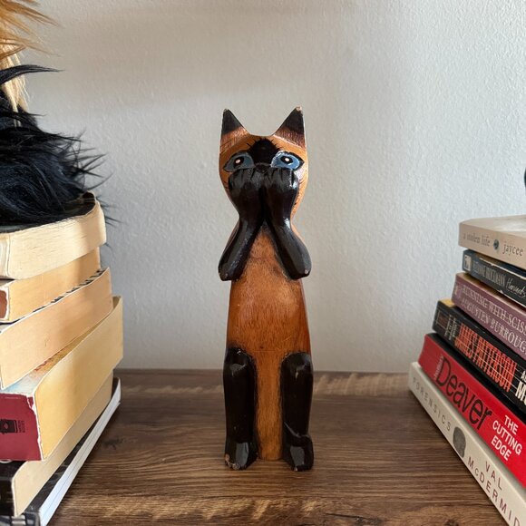 Vintage 70s Wood Siamese Cat Collector's Figurine - Picture 1 of 7